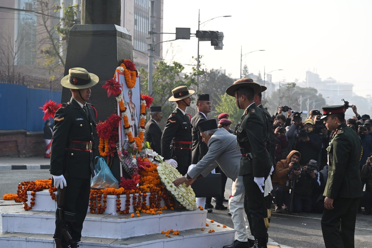 राष्ट्रपति पौडेलद्वारा राष्ट्रनिर्माता पृथ्वीनारायण शाहप्रति सम्मान