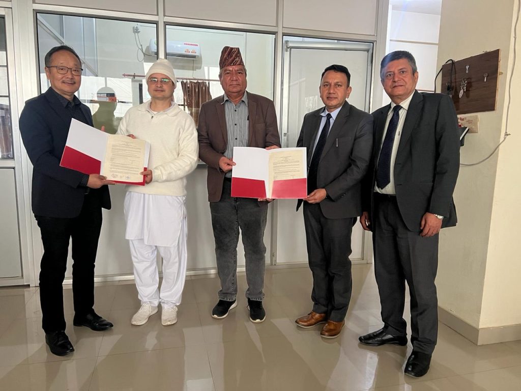 एभरेष्ट बैंक र धनगढी नेत्रालयबीच विशेष छुट प्रदान गर्ने सम्झौता