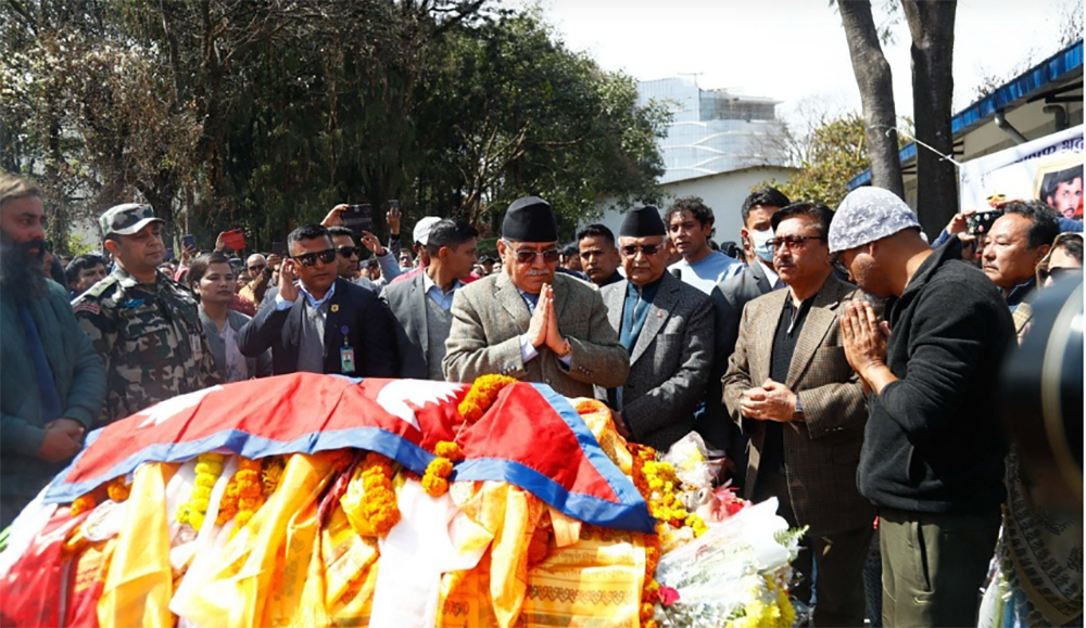 प्रधानमन्त्री प्रचण्ड र अध्यक्ष ओलीद्वारा भजन शिरोमणि आचार्यप्रति श्रद्वाञ्जली अर्पण