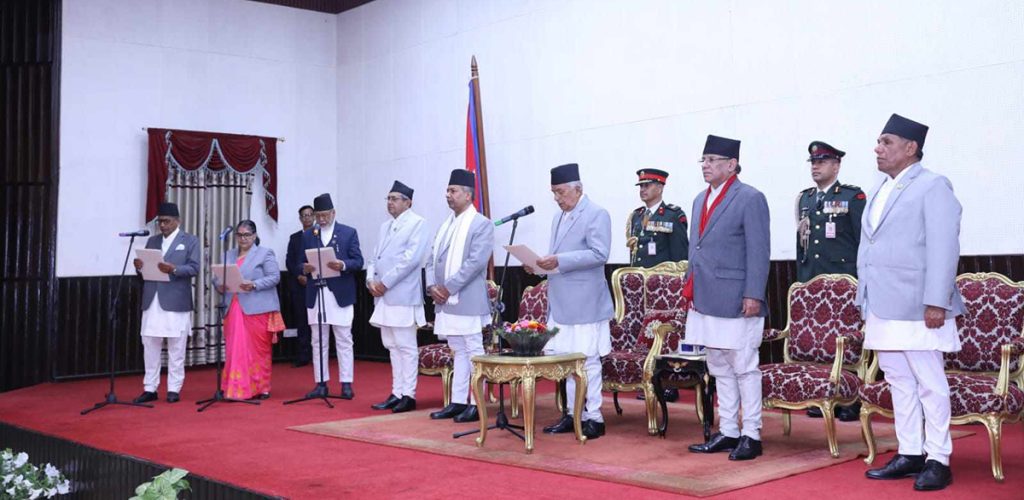 नवनियुक्त तीनजना प्रदेश प्रमुखद्वारा शपथ ग्रहण