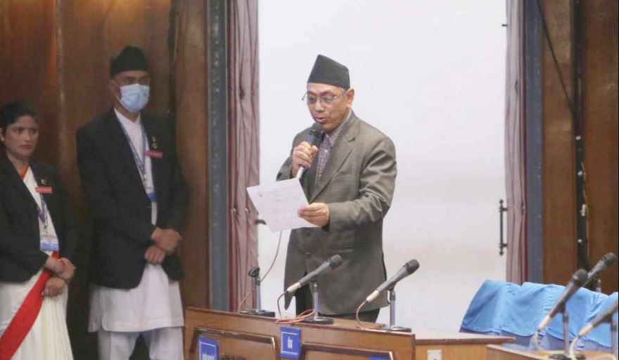 प्रेम सुवालको प्रश्न: काँग्रेसको कार्यक्रम र एमालेको कार्यक्रम एउटै हुन सक्छ ?