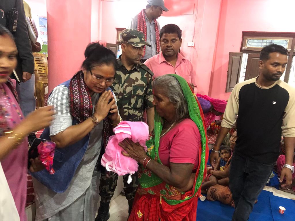 आफ्नो कमाइको १० प्रतिशत आफ्ना बाबा/आमाका लागि लगानी गर्नुपर्छः मन्त्री चौधरी