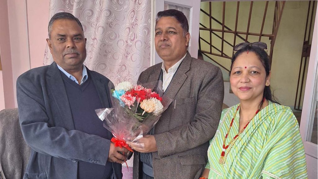 माओवादी केन्द्र छाडेका रामकुमार शर्मा दम्पती जसपामा प्रवेश गर्दै
