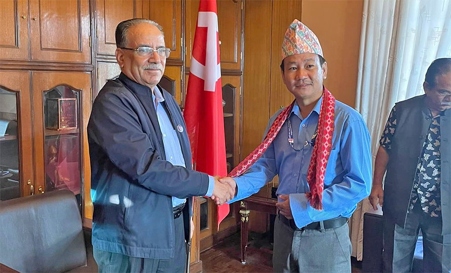 मेयर हर्क साम्पाङले भेटे प्रधानमन्त्री दाहाल, यस्ता छन् उनका मागहरु