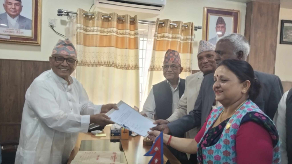 लुम्बिनीमा नयाँ सरकार गठन : महराले बुझाए बहुमत सांसदको हस्ताक्षर
