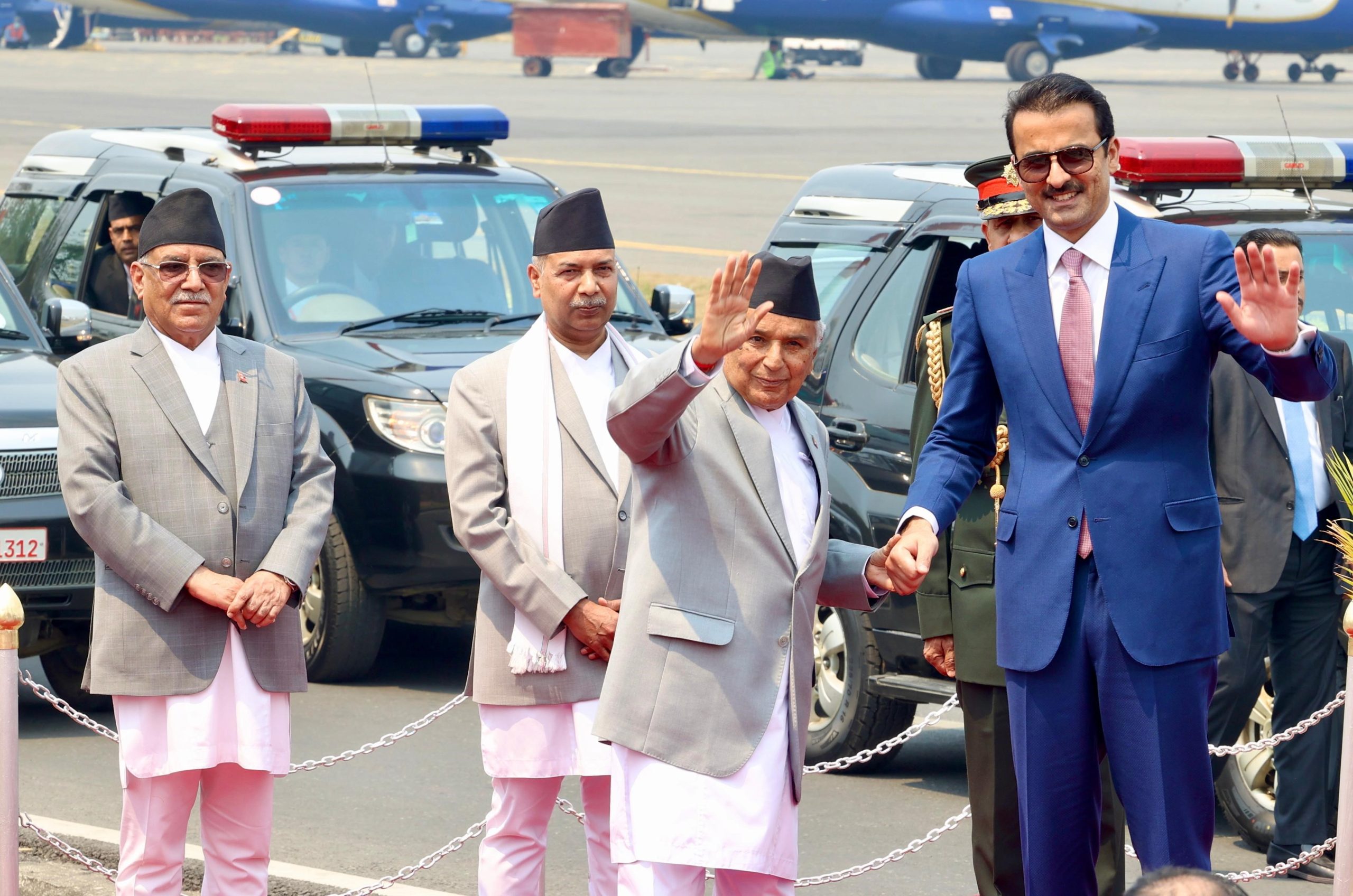 स्वदेश फर्किए कतारका अमिर थानी