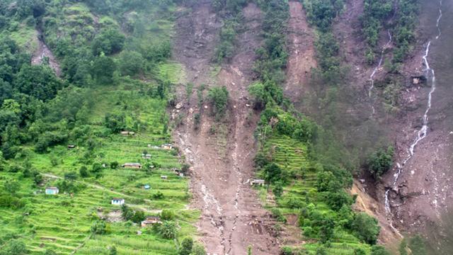 नेपालमा साढे ५ प्रतिशतभन्दा धेरै जनसङ्ख्या पहिरोको उच्च जोखिममा