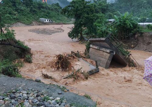देशका अधिकांश ठाँउमा लगातार ठूलो बर्षा, नदिमा बाढीको सतह पार