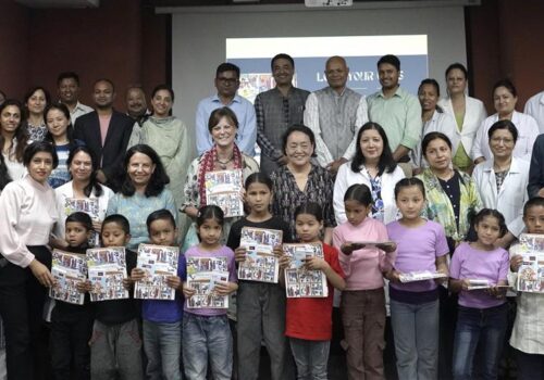“आँखालाई माया गर्नुहोस्” एक बाल क्रियाकलाप पुस्तिका लोकार्पण
