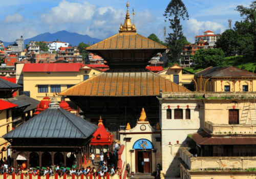 पशुपतिनाथ मन्दिरका चारवटै ढोका बिहानैदेखि खुला