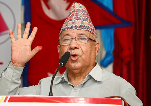 ‘नेपालीहरू हरेक क्षेत्रमा प्रतिभाशाली र योग्य छन्’ : माधव नेपाल