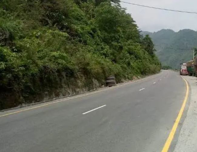 खुल्यो नारायणगढ–मुग्लिन सडक, सतर्क भएर यात्रा गर्न आग्रह