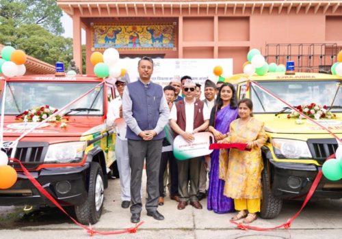 भारत सरकारद्वारा नेपालका विभिन्न जिल्लामा ४० वटा एम्बुलेन्स उपहार