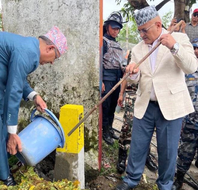 फेवातालको सिमानामा पोल गाड्न सुरु, स्थानीयको विरोध