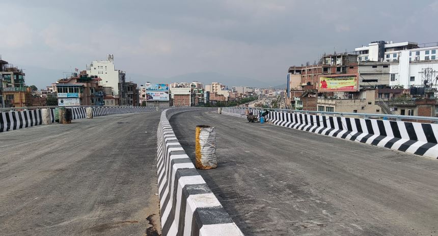 चार दिनपछि ग्वार्कोस्थित ओभर पासबाट गाडी गुड्ने