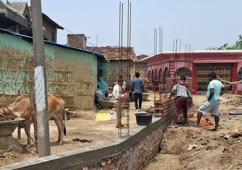 ६ दलित परिवारको बाटो बन्द गरेर मन्दिरको पर्खाल निर्माण