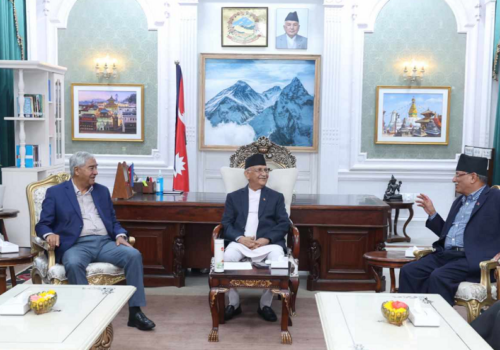 संसद्को अवरोध खुलाउनेबारे तिन दल छुट्टै छलफलमा व्यस्त